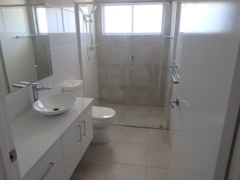10/2 Fitch Lane, Labrador QLD 4215