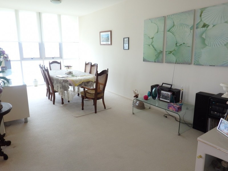 33/242 Marine Parade, Labrador QLD 4215