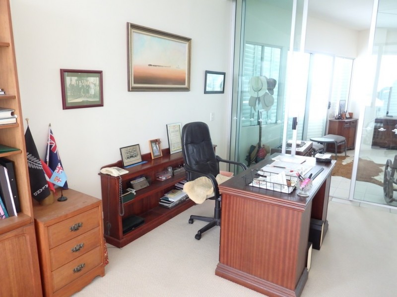 33/242 Marine Parade, Labrador QLD 4215