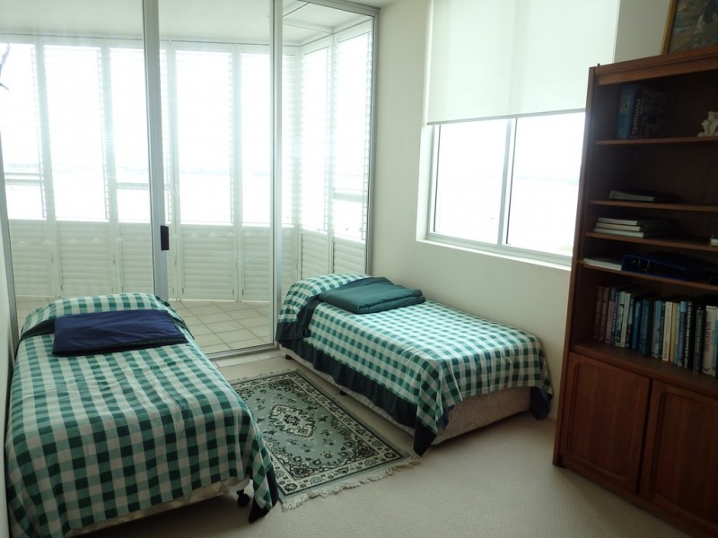 33/242 Marine Parade, Labrador QLD 4215