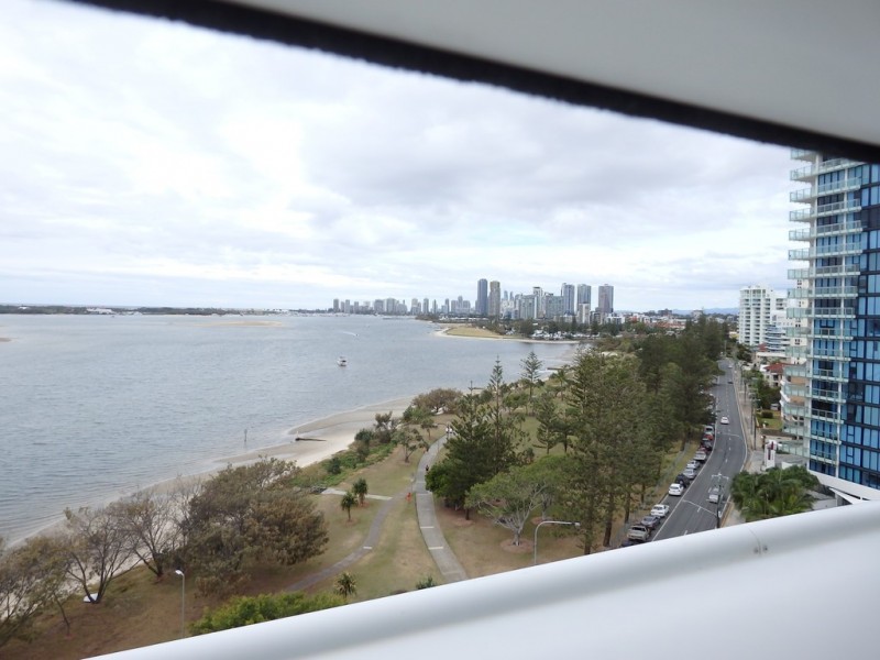 33/242 Marine Parade, Labrador QLD 4215