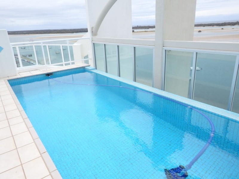 33/242 Marine Parade, Labrador QLD 4215