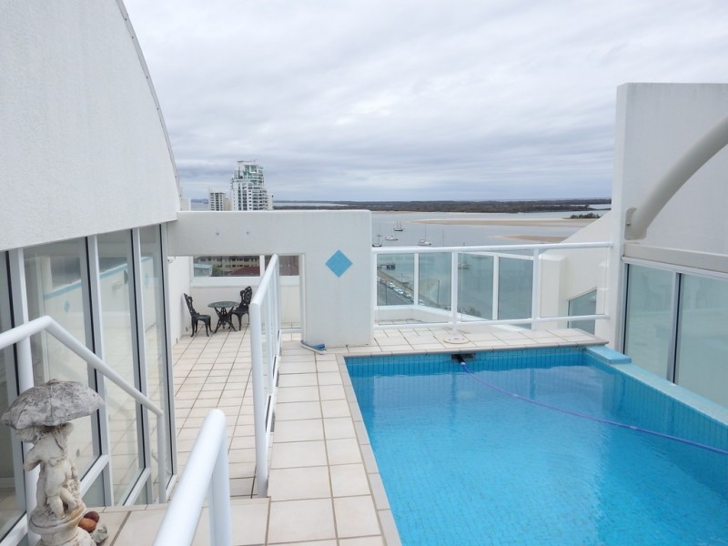 33/242 Marine Parade, Labrador QLD 4215