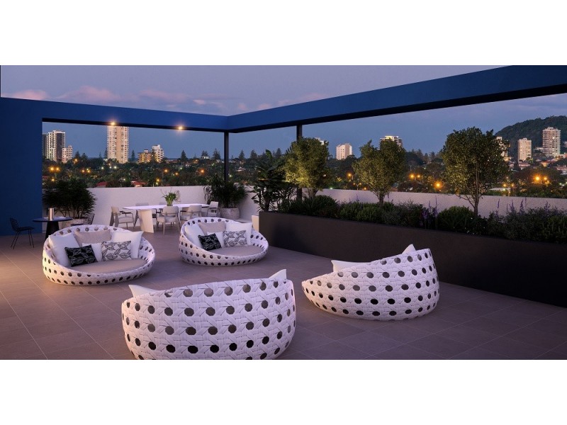 33 Lakefront Crescent, Varsity Lakes QLD 4227