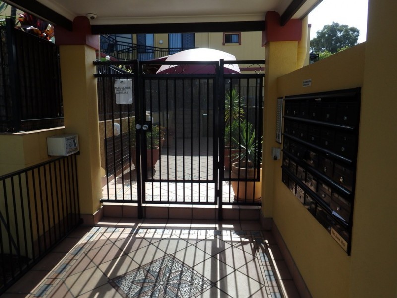 26/10 Bath Street, Labrador QLD 4215