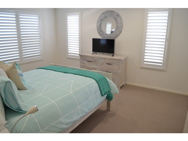 4 La Savina Drive, Coombabah QLD 4216