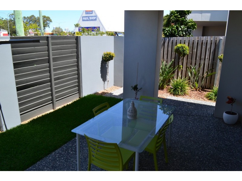 4 La Savina Drive, Coombabah QLD 4216