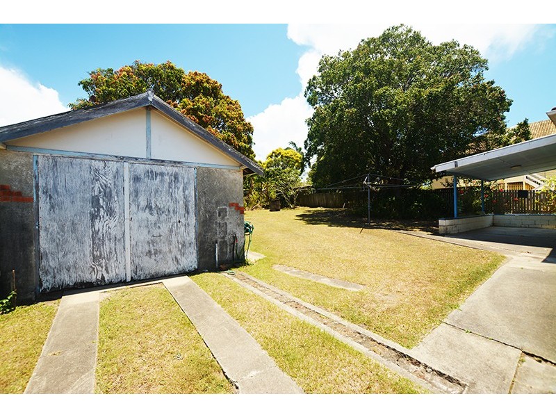 32 Echlin Street, Labrador QLD 4215