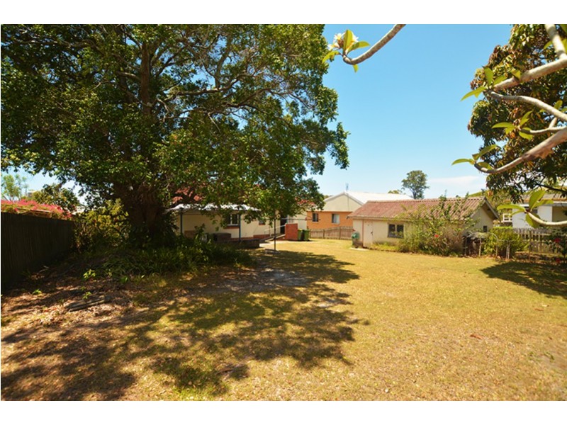 32 Echlin Street, Labrador QLD 4215