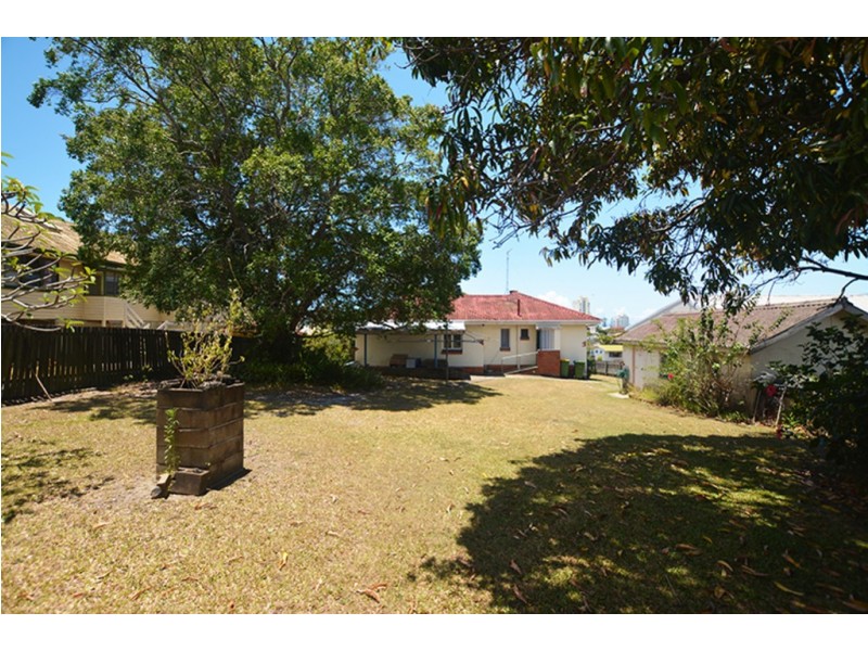 32 Echlin Street, Labrador QLD 4215