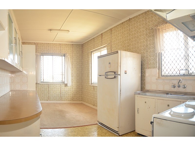 32 Echlin Street, Labrador QLD 4215