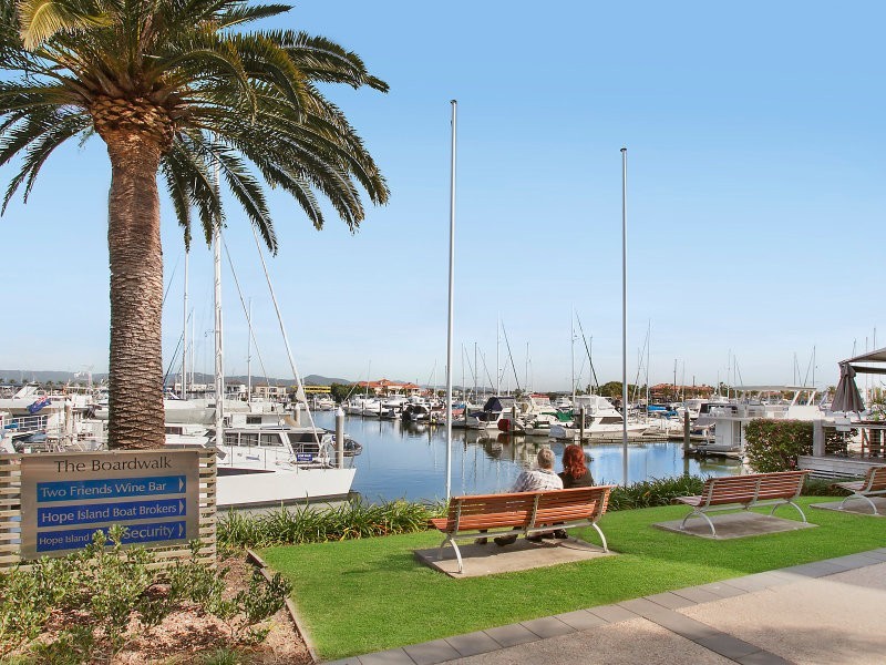 9/156 Marina Quays Boulevard, Hope Island QLD 4212