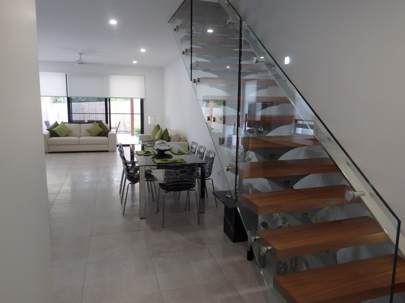 1/9 Clinton Street, Labrador QLD 4215