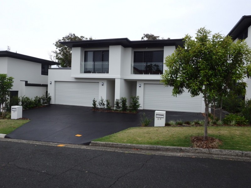 1/9 Clinton Street, Labrador QLD 4215