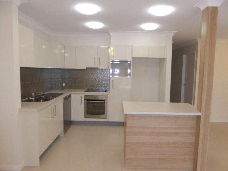 15/490 Pine Ridge Road, Coombabah QLD 4216