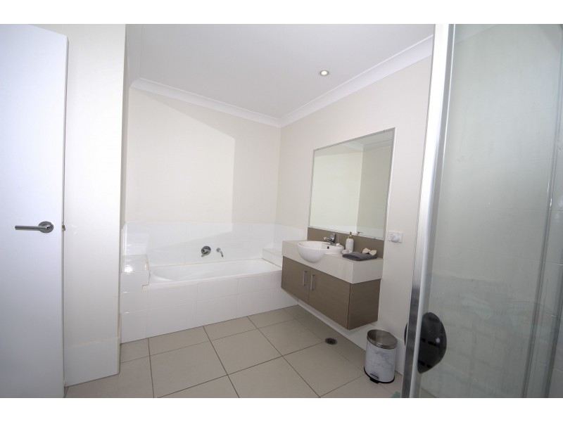 15/490 Pine Ridge Road, Coombabah QLD 4216