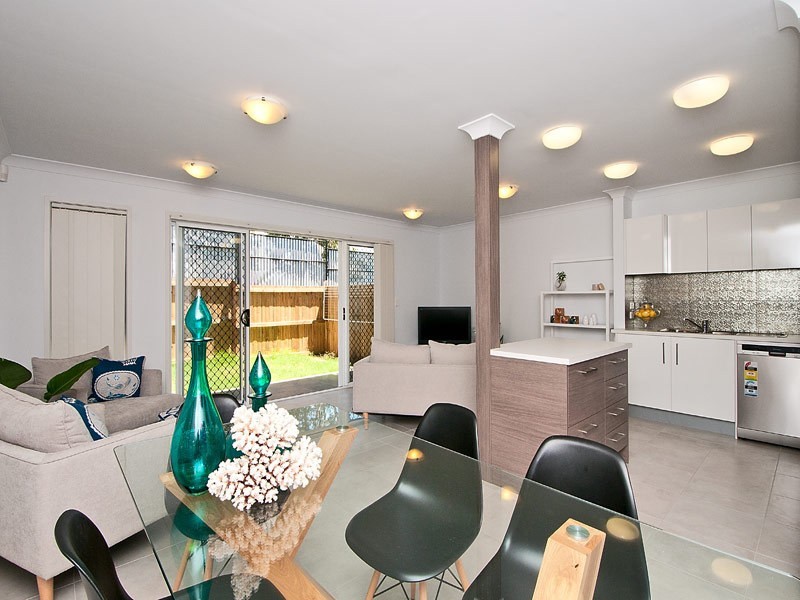 15/490 Pine Ridge Road, Coombabah QLD 4216