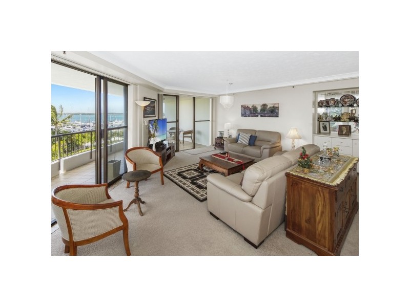 8/17 Bayview Street, Runaway Bay QLD 4216