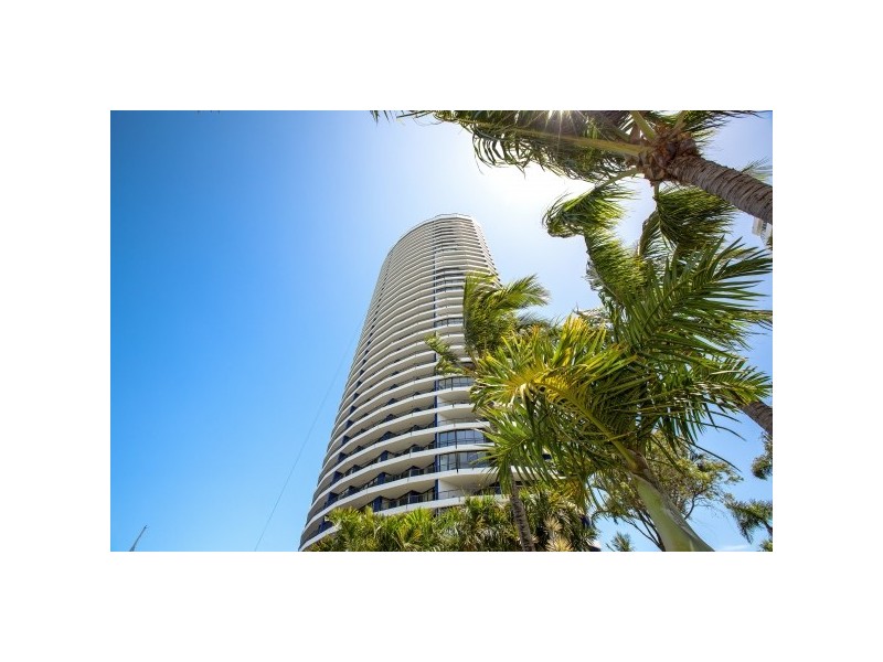 8/17 Bayview Street, Runaway Bay QLD 4216