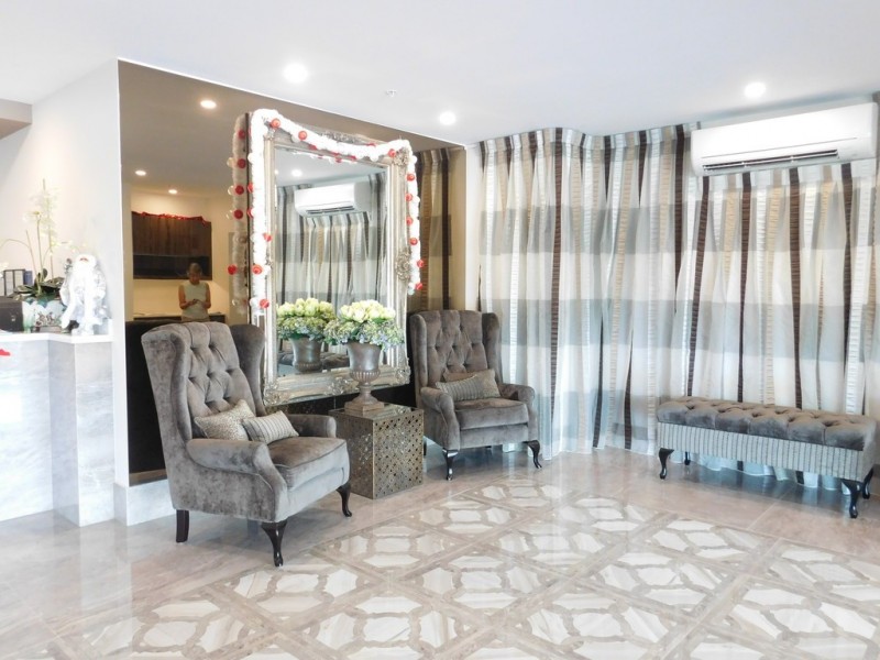 8/17 Bayview Street, Runaway Bay QLD 4216