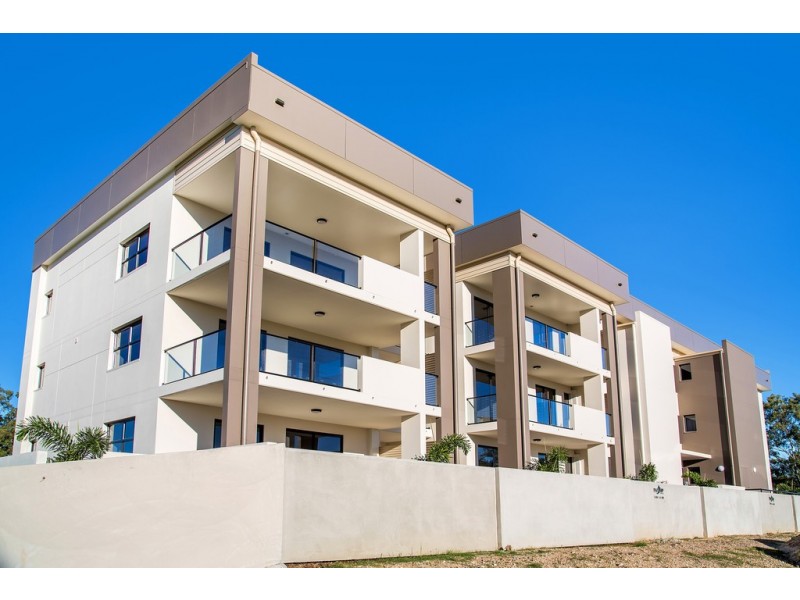 304/35 Halcyon Way, Hope Island QLD 4212