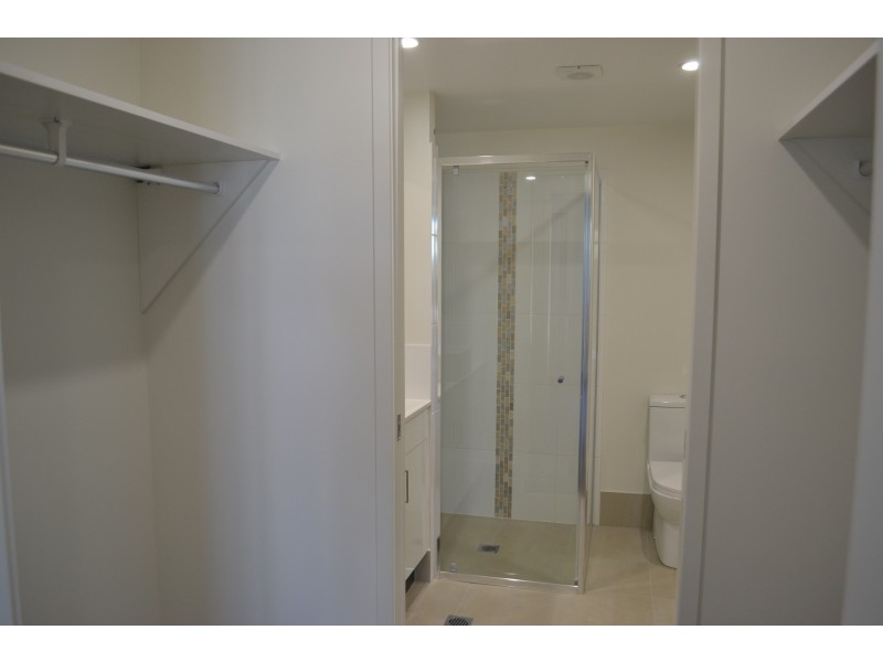 304/35 Halcyon Way, Hope Island QLD 4212