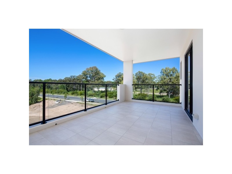 304/35 Halcyon Way, Hope Island QLD 4212