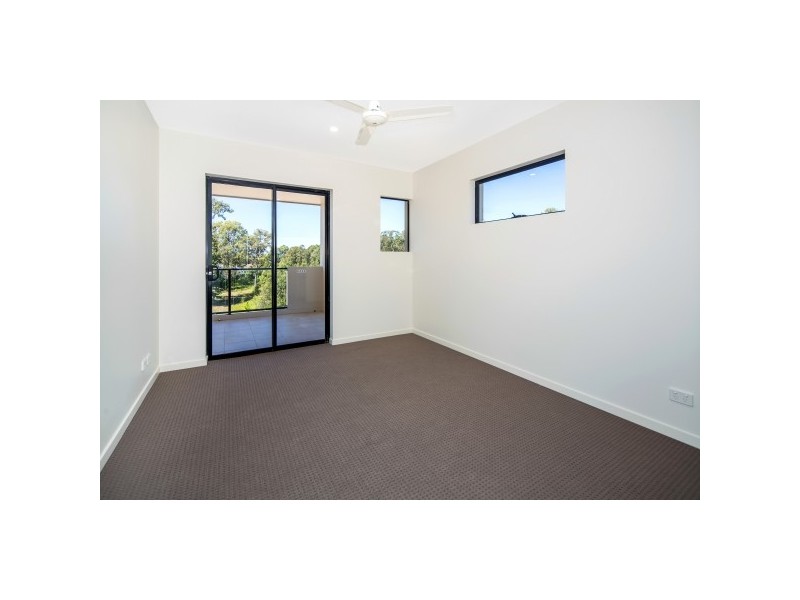 304/35 Halcyon Way, Hope Island QLD 4212