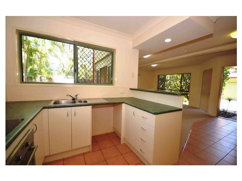 7/93 Whiting Street, Labrador QLD 4215