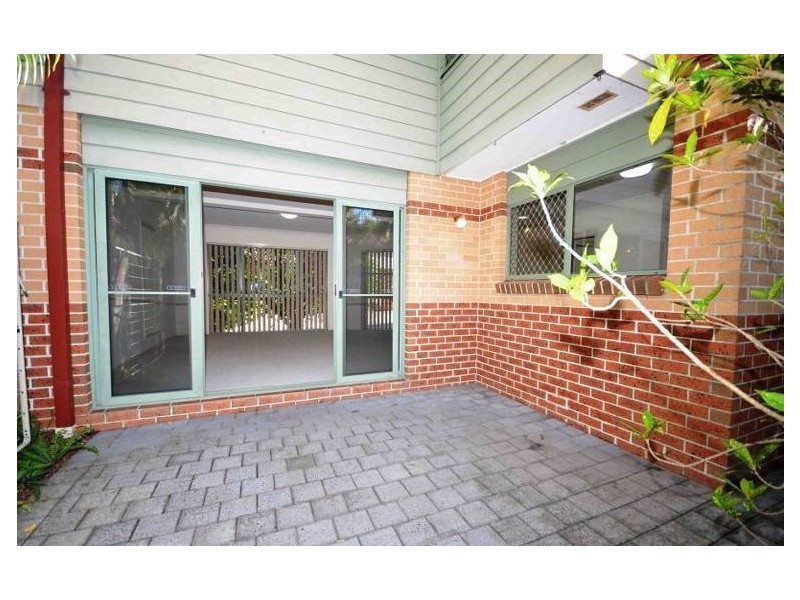 7/93 Whiting Street, Labrador QLD 4215