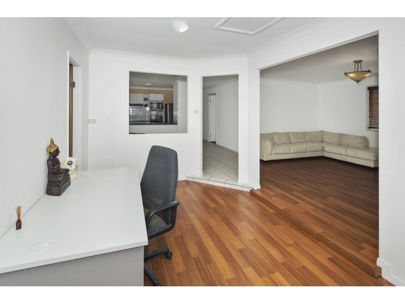 9 Fairweather Drive, Parkwood QLD 4214