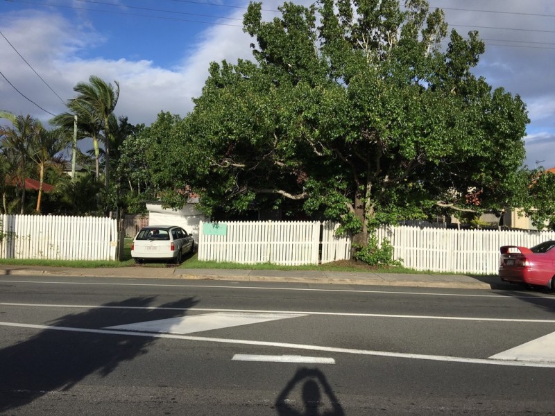 116 Government Road, Labrador QLD 4215