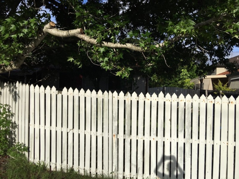 116 Government Road, Labrador QLD 4215