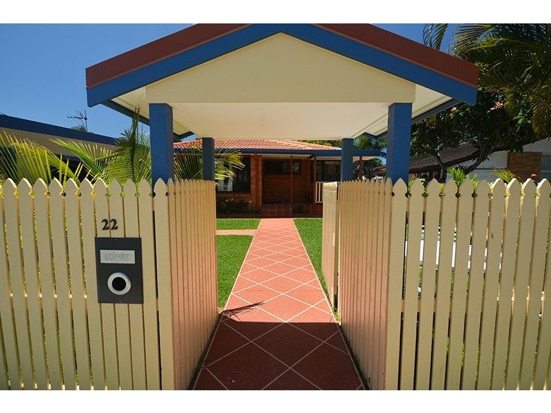 22 Reynolds Avenue, Labrador QLD 4215