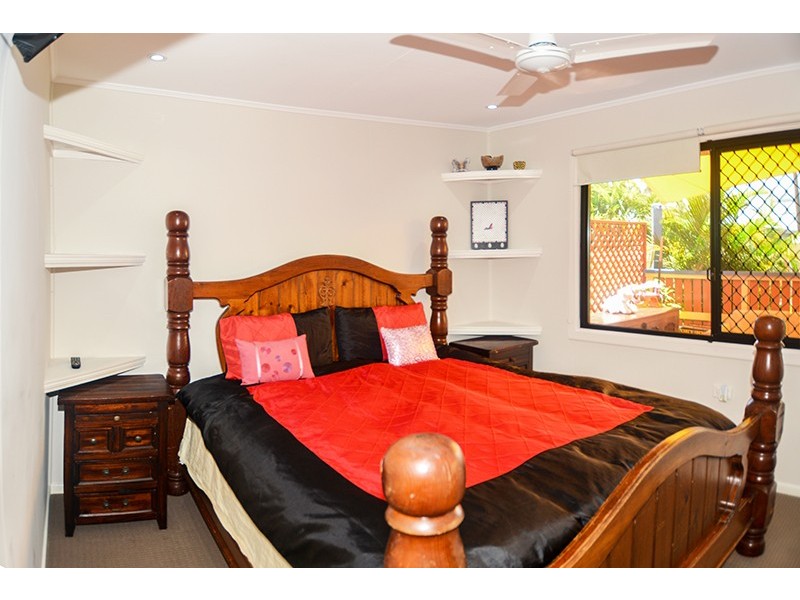 22 Reynolds Avenue, Labrador QLD 4215