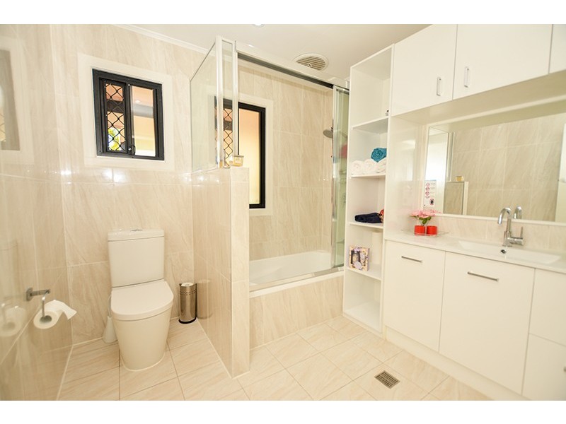 22 Reynolds Avenue, Labrador QLD 4215