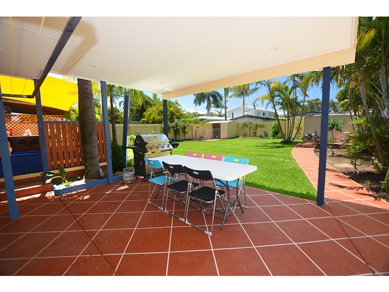 22 Reynolds Avenue, Labrador QLD 4215