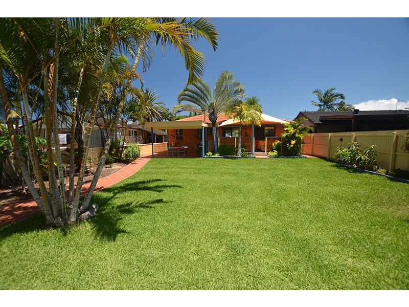 22 Reynolds Avenue, Labrador QLD 4215