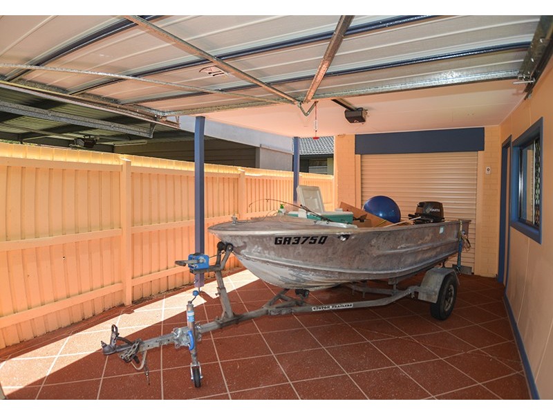 22 Reynolds Avenue, Labrador QLD 4215