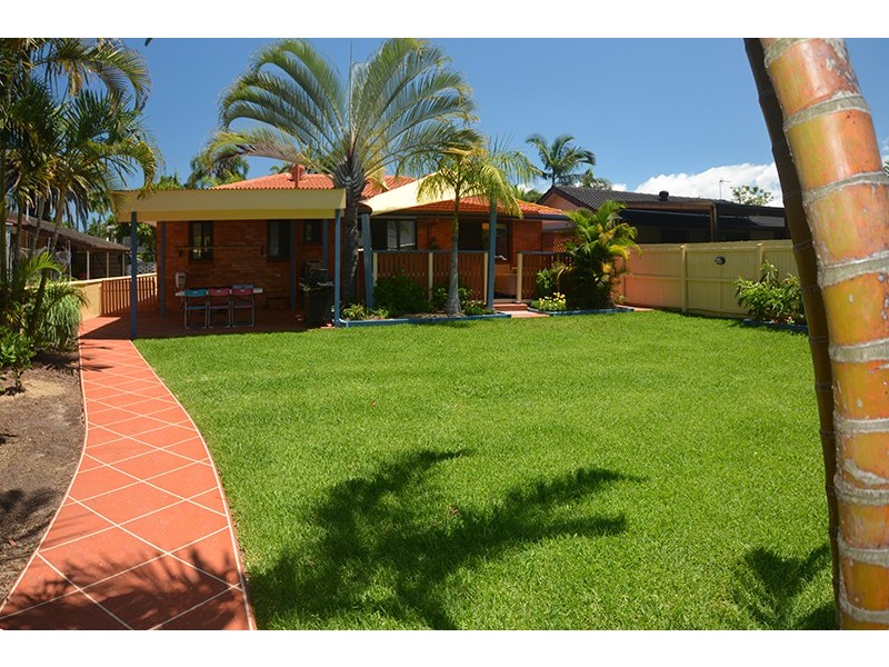 22 Reynolds Avenue, Labrador QLD 4215