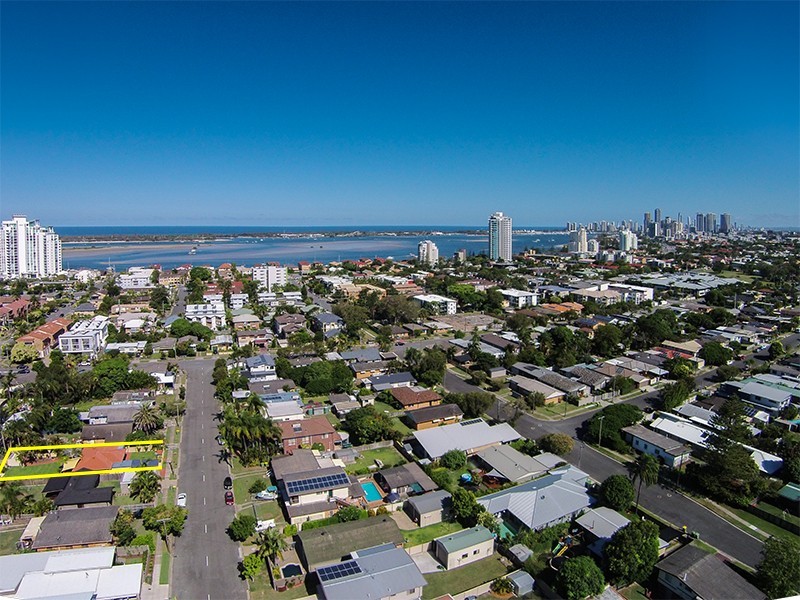 22 Reynolds Avenue, Labrador QLD 4215