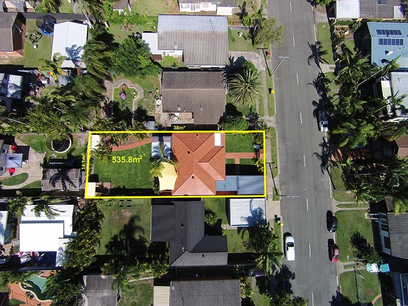 22 Reynolds Avenue, Labrador QLD 4215