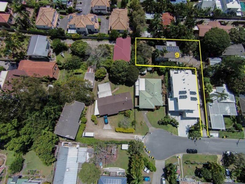 9 Rathbone Place, Labrador QLD 4215