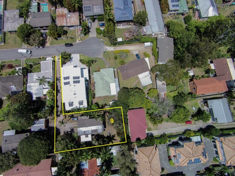 9 Rathbone Place, Labrador QLD 4215