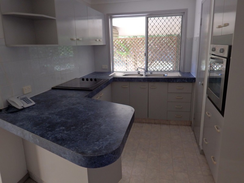 6/31 McMillian Street, Labrador QLD 4215