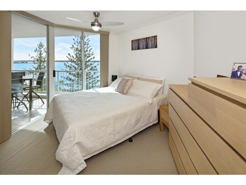 806/182-192 Marine Parade, Labrador QLD 4215