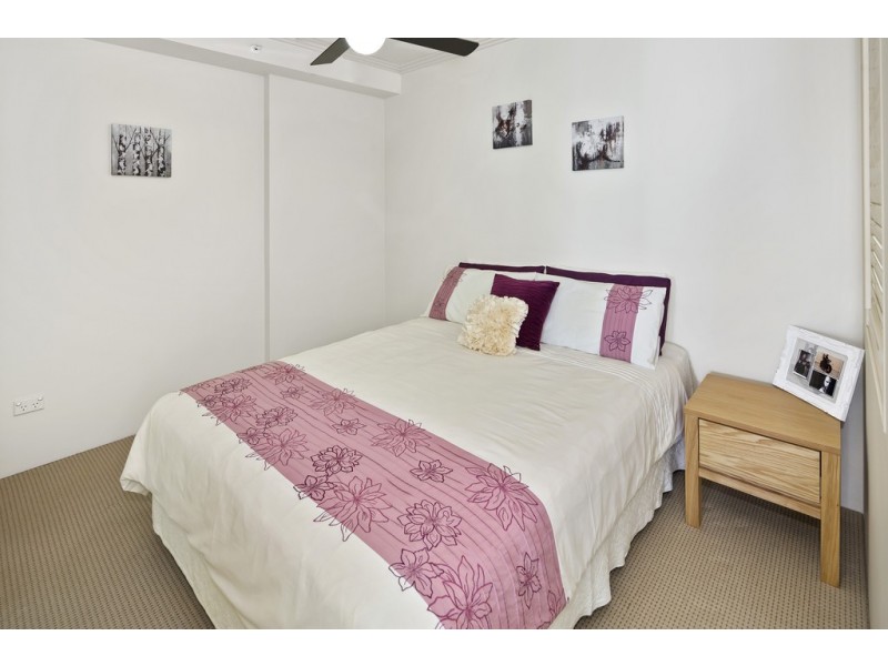 806/182-192 Marine Parade, Labrador QLD 4215