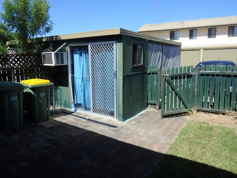 7/111 Little Usher Avenue, Labrador QLD 4215