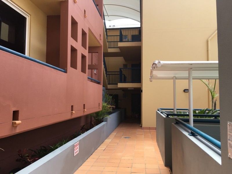 3/10-14 Purli Street, Chevron Island QLD 4217