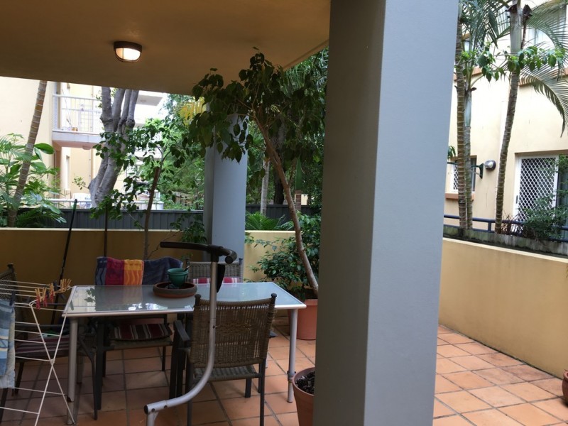 3/10-14 Purli Street, Chevron Island QLD 4217